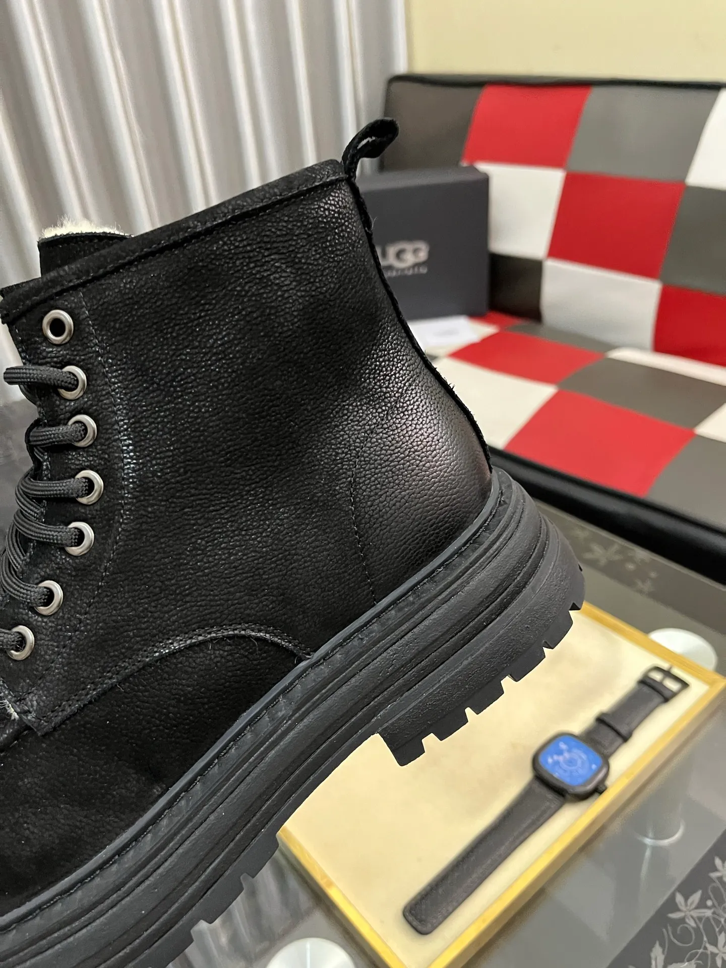 Men's Men's Shoes 💰660⌚️⌚️New UGG fur-integrated men's simple and fashionable snow shoes. The most worth buying at the end of this year are warm casual shoes. Whether you are out and about at home, their comfortable and warm performance will be your most suitable fashion companion! The material is cowhide upper and imported wool is used inside. Two layers of cowhide for warmth and comfort! The eva+ rubber patch outsole is cushioned, wear-resistant, and has good elasticity. It is light and wear-resistant, comfortable and soft, and the new simple cut is more fashionable. It has both practicality and fashion sense, so you no longer have to worry about how to match it in winter, while still maintaining fashionable taste. High-quality genuine wool produced in Dongguan. The material depends on the details! Size: 38-39-40-41-42-43-44-45